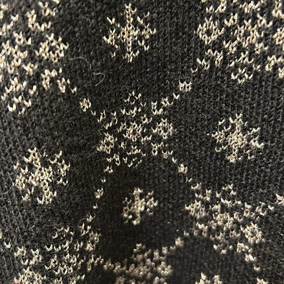 LIZ CLAIBORNE Sweater Womens Medium- Snowflake Pullover Black Metallic Gold NEW - Picture 2 of 4